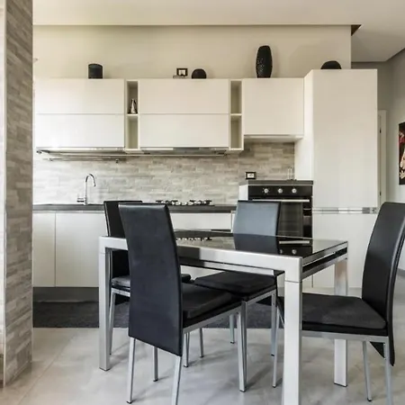 Luxury In Prada District Near Mm Brenta & Center - Ideal For Business Profiles Appartamento Milano